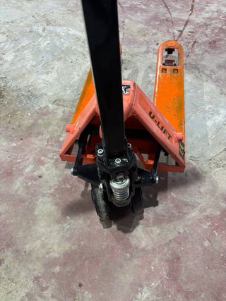 Traspaleta corta 2500kg