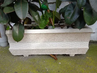 Jardinera Beige y Gris