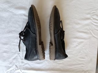 Zapatos niño grises. Talla 24