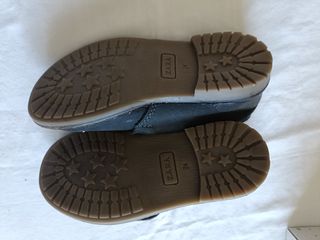 Zapatos niño grises. Talla 24