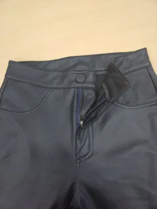 Lote 2 pantalones efecto piel T.38