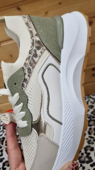 Zapatillas Mujer Beige y Verde