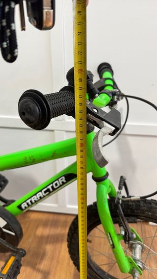 Bicicleta infantil verde ATRACTOR