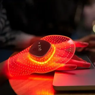 FOREO FAQ 221 Silicone LED Hand Mask (PRECINTADA)