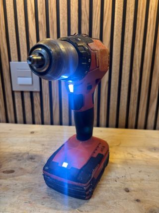 Hilti SF4 con Batería