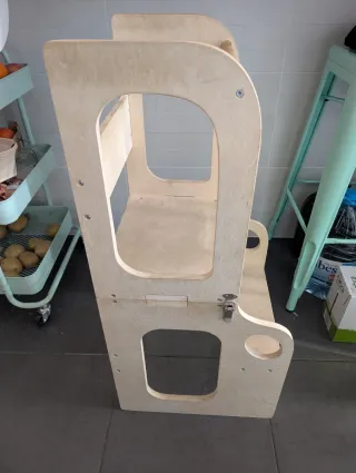 Torre aprendizaje convertible  en madera natural