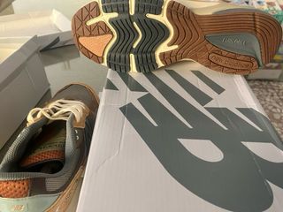 New Balance 990v6 x Carhartt Marrón Verde