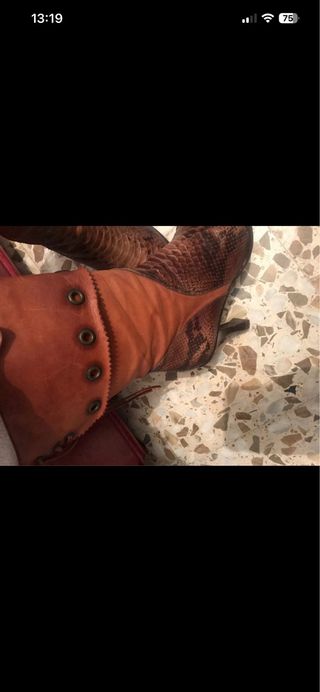 Botas de piel marrones