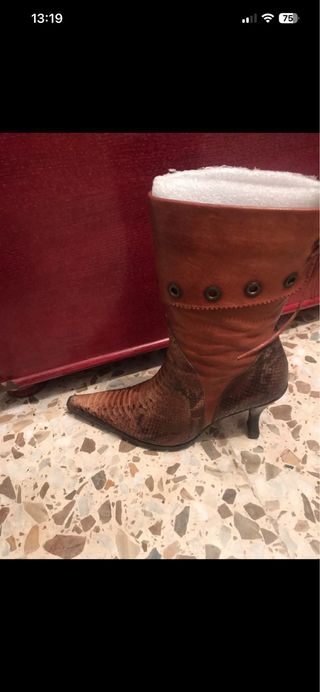Botas de piel marrones