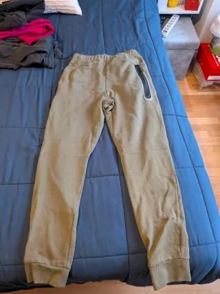 Pantalón Nike Tech Fleece Verde Oliva