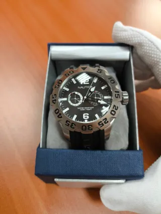 Reloj Nautica Negro y Plateado