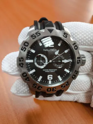 Reloj Nautica Negro y Plateado