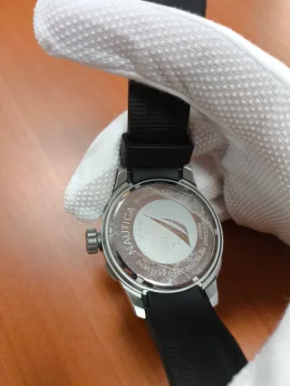 Reloj Nautica Negro y Plateado