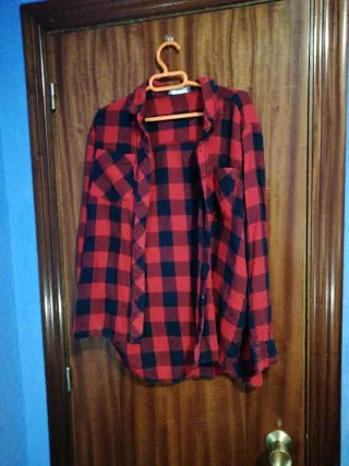 Camisa cuadros roja y negra Primark Talla M