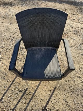 Silla de terraza apilable imitación ratán