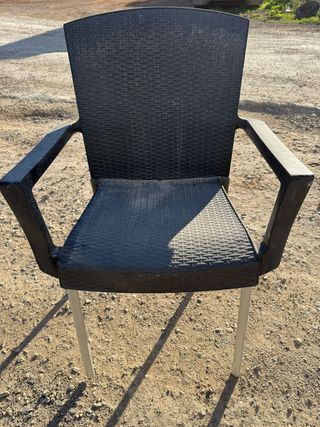 Silla de terraza apilable imitación ratán