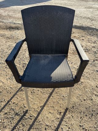 Silla de terraza apilable imitación ratán