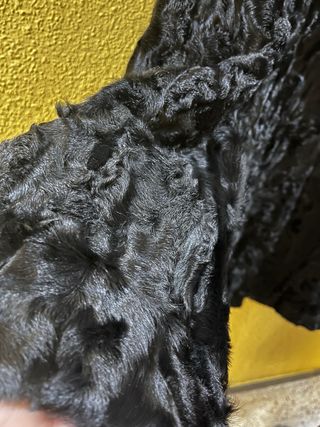 Abrigo de piel negro