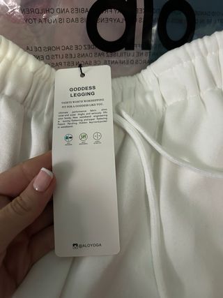 Alo Yoga Shorts Blancos Talla S Nuevos