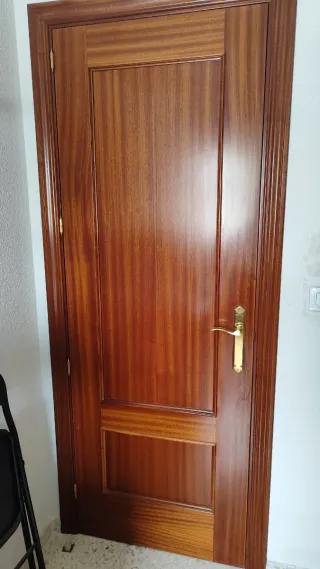 Puerta de madera de roble