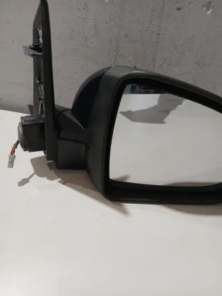 Retrovisor Derecho Mitsubishi Colt 2005