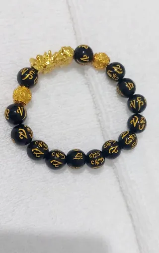 Pulsera Feng Shui Negra y Dorada
