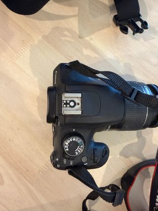 Canon Rebel T5 Kit Cámara + Lente