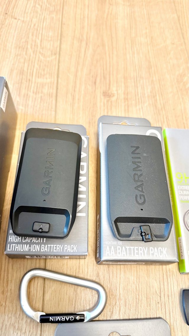 GPS Garmin Montana 710i + Accessori + Regali