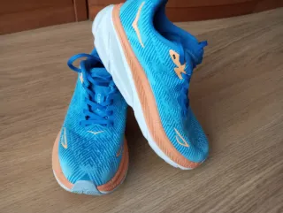 Zapatillas Hoka Clifton 9 Talla 38