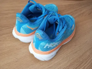 Zapatillas Hoka Clifton 9 Talla 38