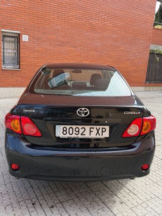 Toyota Corolla 2007 177.000 km gasolina
