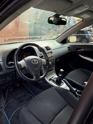 Toyota Corolla 2007 177.000 km gasolina