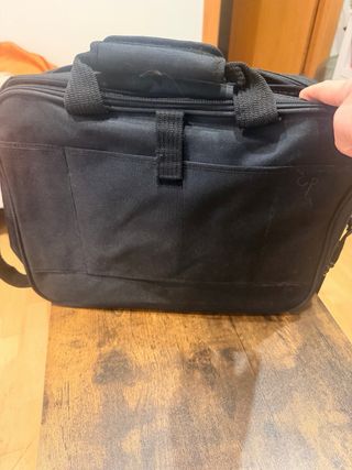 Maletín Benetton Negro con detalles Rojos y Azules