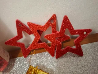 Palline e decorazioni di Natale rosse e oro