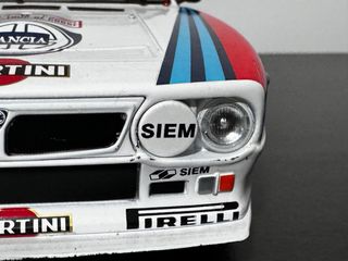 Lancia 037 1:18 Martini Racing