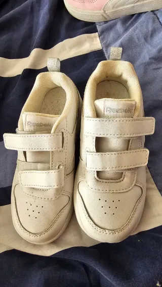 Zapatillas Reebok blancas con velcro