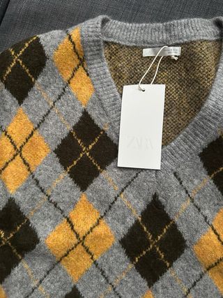 Chaleco Zara Rombos Gris y Mostaza