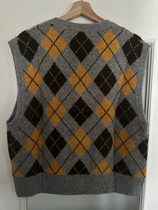 Chaleco Zara Rombos Gris y Mostaza