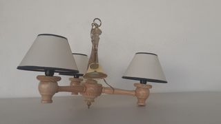 Lámpara de madera y metal
