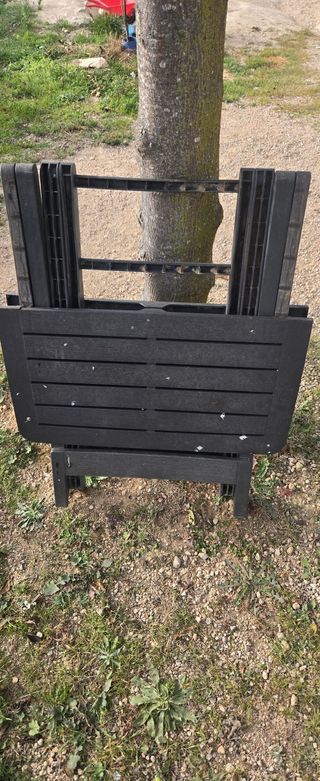Mesa plegable de plástico negra