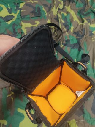 "Solo HOY "Funda de cámara Case Logic acolchada