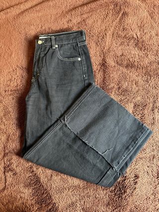 Pantalón tejano ancho negro