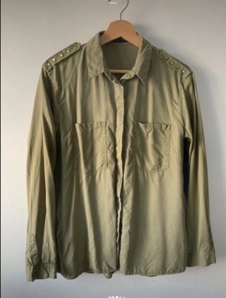 Camisa verde militar Zara M