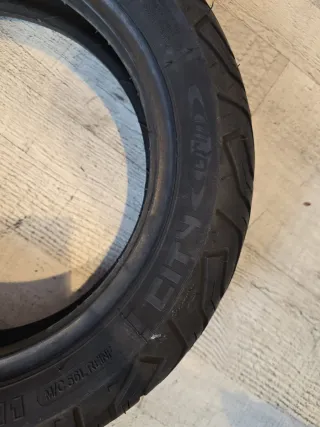 Neumático 120/70-11 Michelin City Grip usada