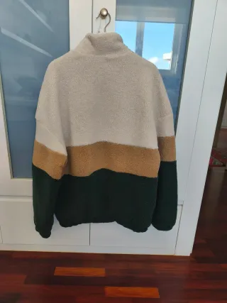 Jersey borrego oversize beige y verde