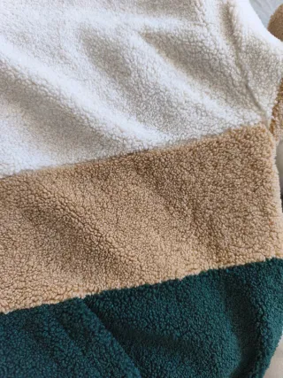 Jersey borrego oversize beige y verde