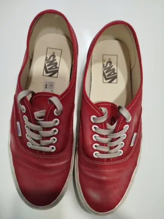 Zapatillas Vans Rojas Hombre. Efecto desgastado