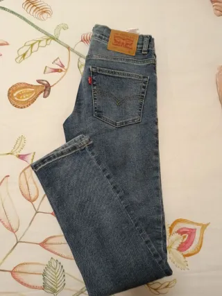 Pantalones Levi's niño talla 12 en perfecto estado