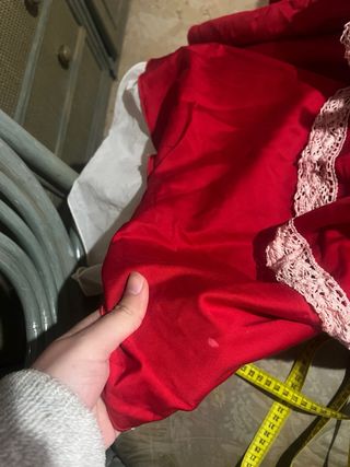 Traje Flamenca Rojo con Encajes