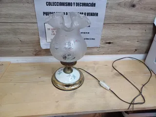 ANTIGUA LAMPARA CON TULIPA DE CRISTAL